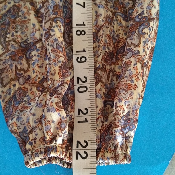 Greylin xs metallic thread lined paisley blouse w/ ruffle neck - Picture 10 of 11